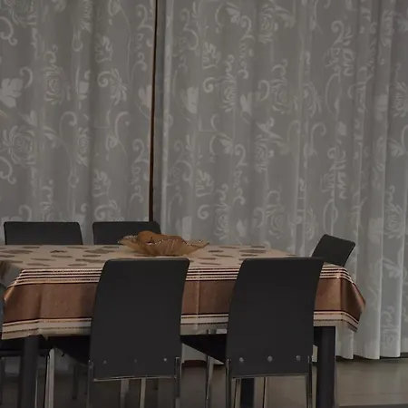 公寓 Spacious Family In The Centre Of 地拉那