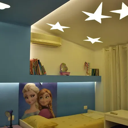 아파트 Spacious Family In The Centre Of