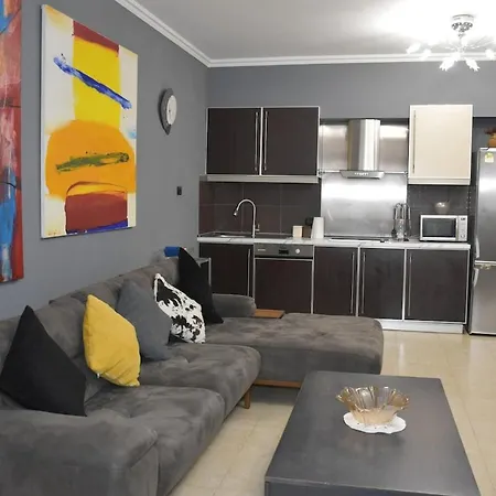 아파트 Spacious Family In The Centre Of