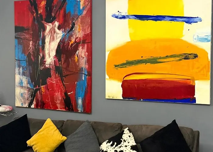 Spacious Family In The Centre Of 地拉那