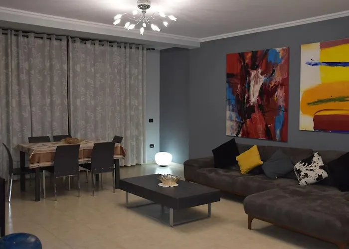 Spacious Family In The Centre Of 公寓 *