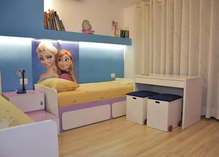 Spacious Family In The Centre Of *