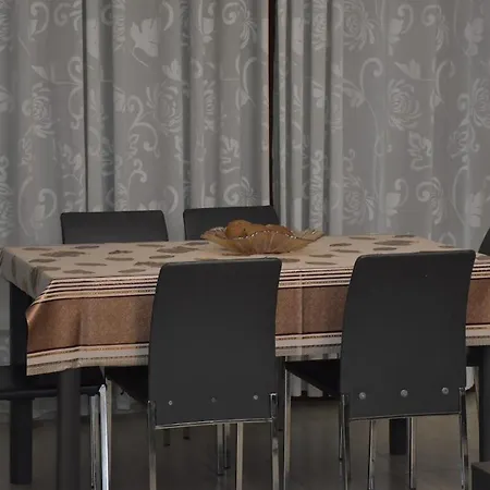 Apartment Spacious Family In The Centre Of *