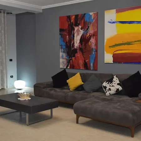 Spacious Family In The Centre Of *