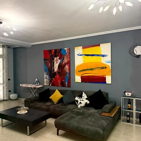 Spacious Family In The Centre Of Apartment