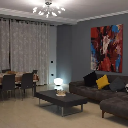 Spacious Family In The Centre Of Apartment *