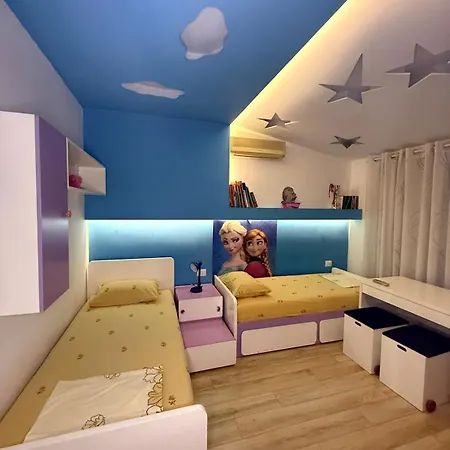 Spacious Family In The Centre Of Apartment
