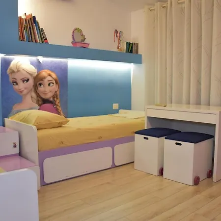 Spacious Family In The Centre Of *